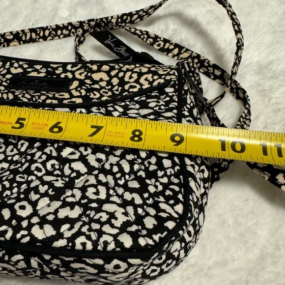 Vera Bradley Black & White Leopard Print Crossbody Shoulder Adjustable Neutral - Picture 2 of 13